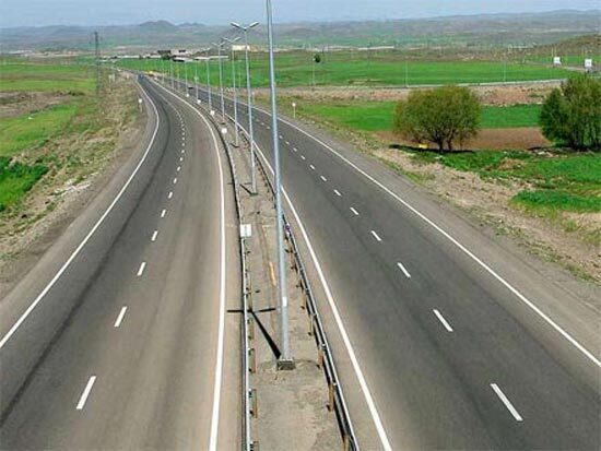 اجرای طرحهای ایمنسازی و بهسازی در محورهای مواصلاتی خوزستان