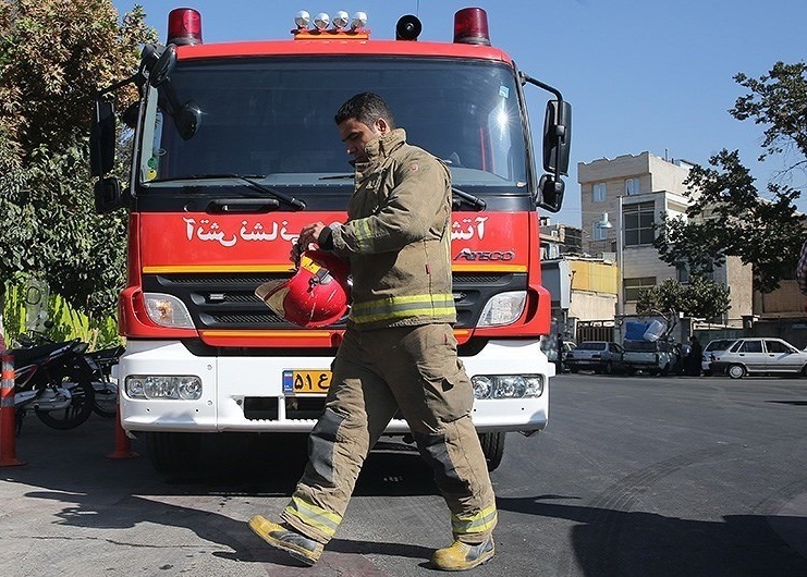 مهار آتش سوزی در پارک ریحانه اهواز بدون تلفات جانی