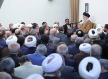 رهبر معظم انقلاب: به گفت‌و‌گو‌های عمان نه افراطی خوش‌بین و نه افراطی بدبین هستیم