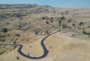 آغاز عملیات قیرپاشی و آسفالت مسیر عشایری در دزفول