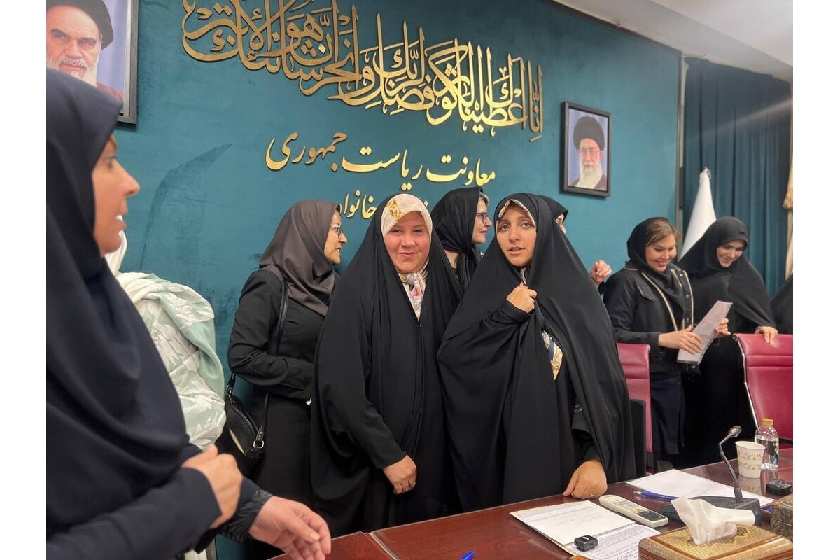 مطالبه خوزستانی ها از رییس جمهور تحقق وعده بکارگیری نیروهای جوان و بانوان در ادارههای خوزستان