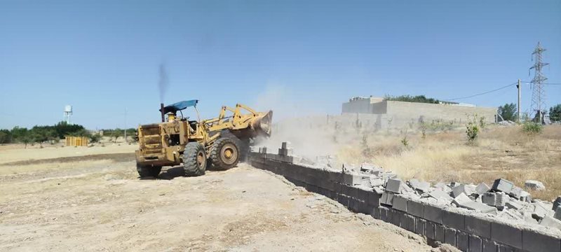 تخریب دو هزار متر ساخت و ساز غیر مجاز در روستای شهید بهشتی خوزستان