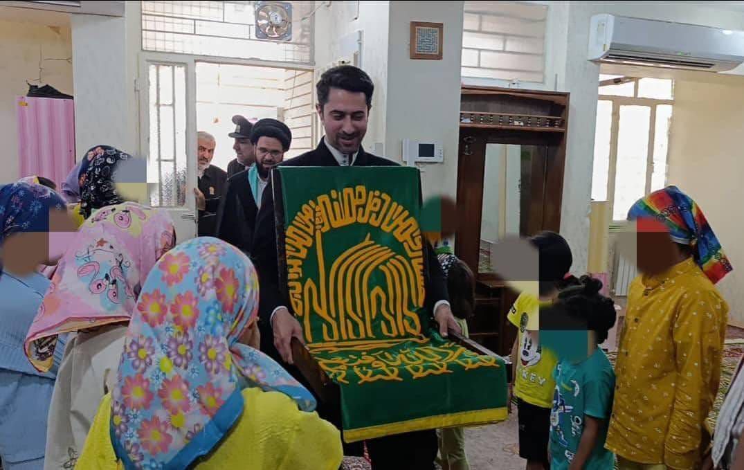 حضور خادمان حرم مطهر رضوی در مراکز نگهداری از کودکان بیسرپرست و بدسرپرست اهواز
