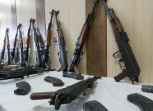 کشف ۷۱ قبضه سلاح و مهمات غیر مجاز در شادگان