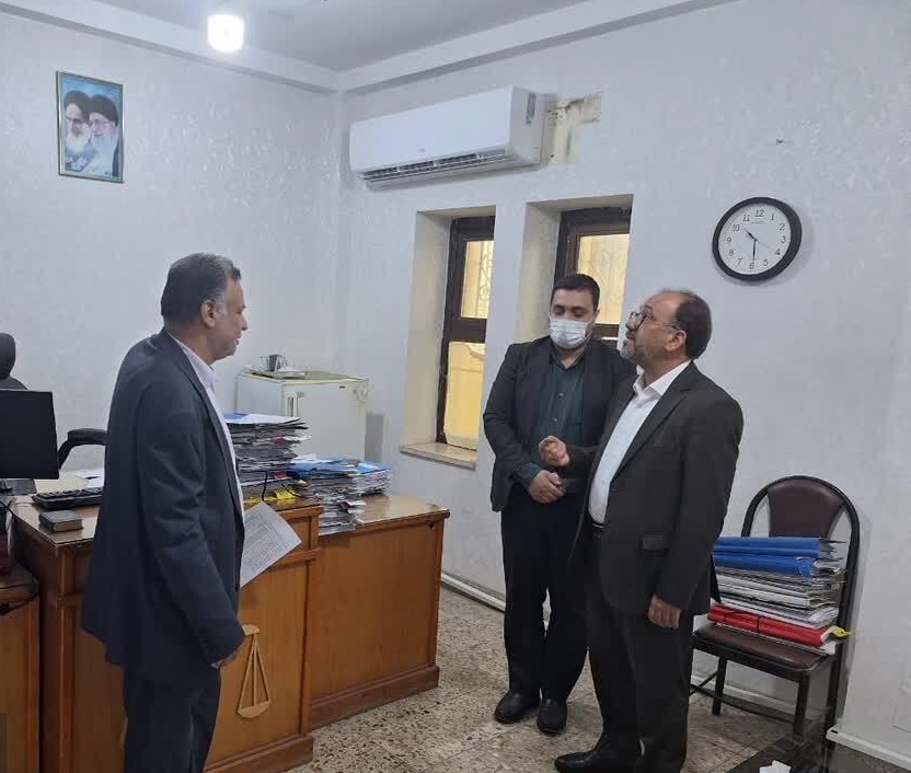 بازدید دادستان مرکز خوزستان از مجتمع دادسرای جنایی و انقلاب اهواز
