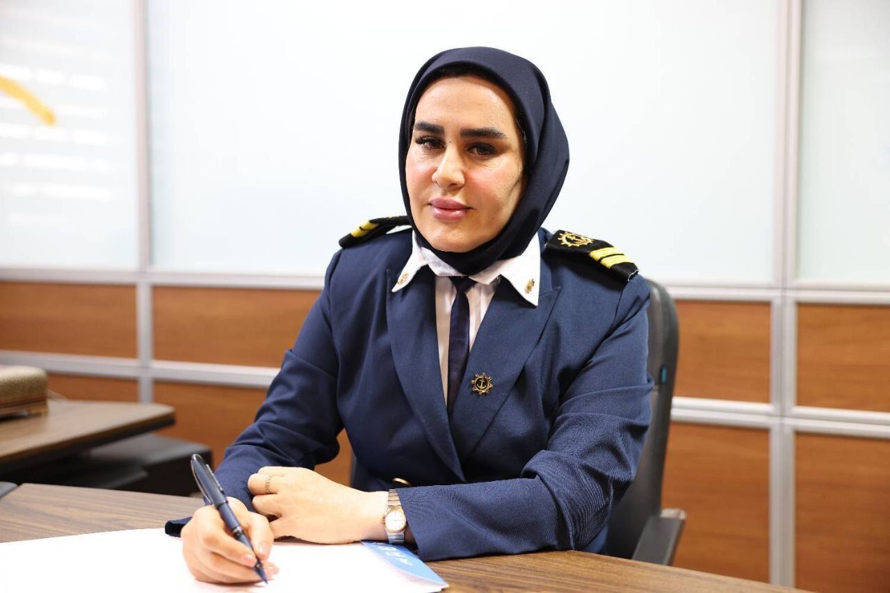 کسب گواهینامه افسری توسط اولین بانوی دریانورد خوزستان