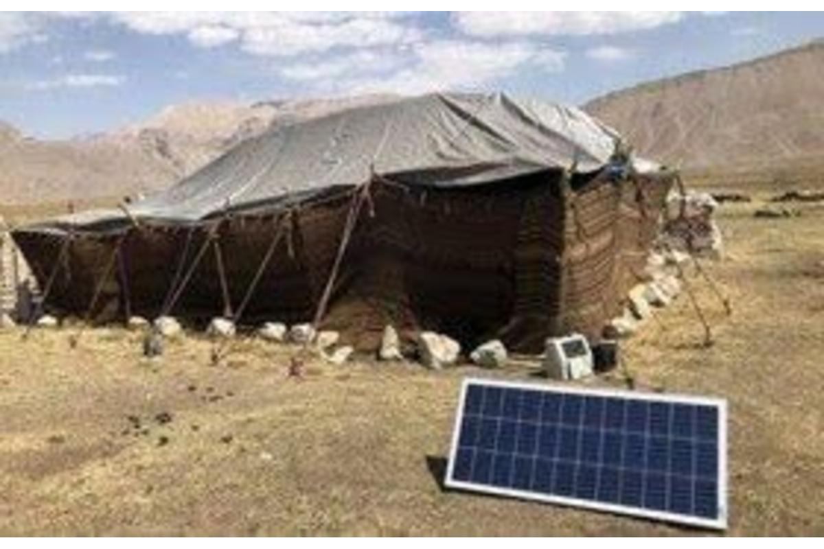 توزیع ۹۷ دستگاه صفحه خورشیدی میان عشایر شهرستان لالی