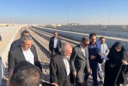 معاون رئیس‌جمهور از روند احداث خط ریلی شلمچه–بصره بازدید کرد
