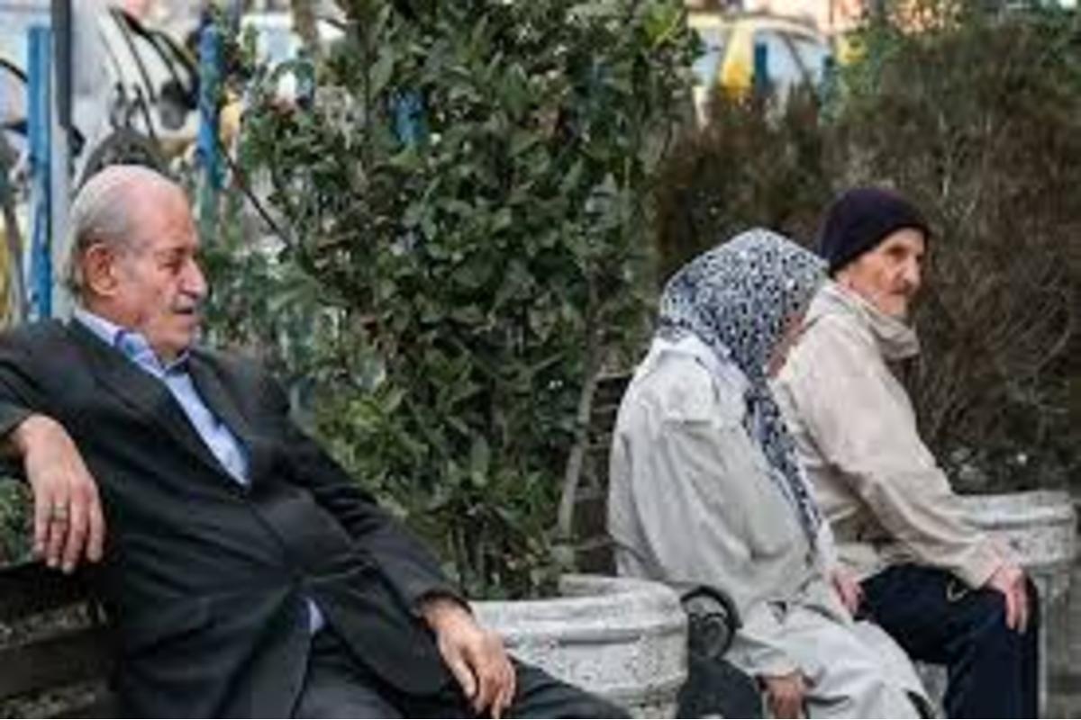 نماینده اهواز از وضعیت بیمه تکمیلی بازنشستگان تامین اجتماعی انتقاد کرد